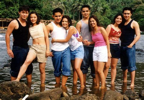 Pinay Girlfriend Kinantut sa Tabing Ilog .
